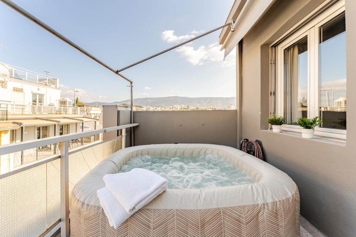 Lovely Apt W/Heated Jacuzzi &Full Acropolis View Atenas Exterior foto